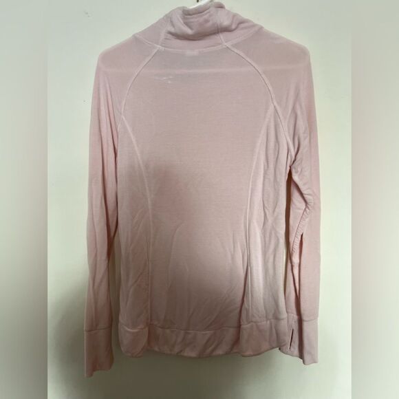 YogaliciousTop  - Picture 3 of 3